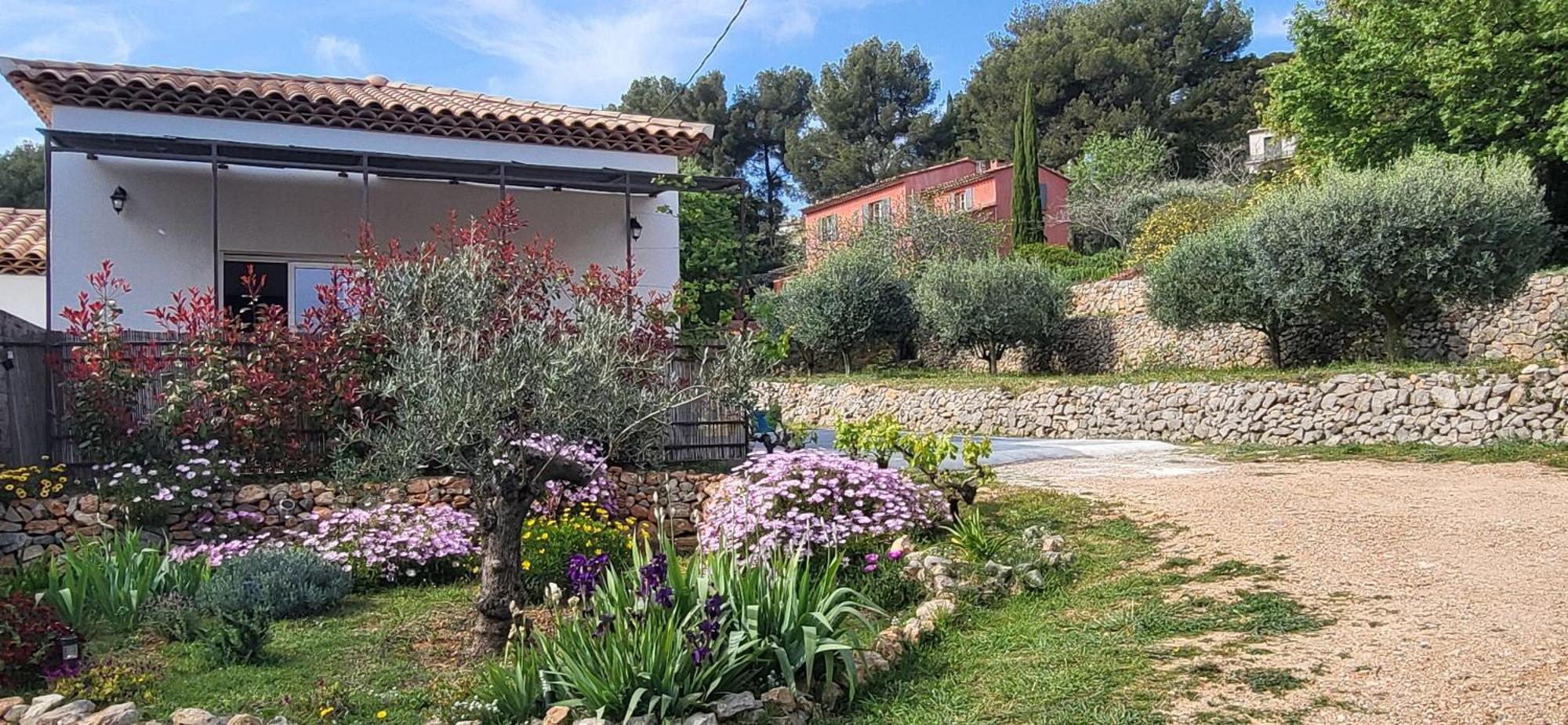 Jolie Maison Neuve Entre Mer Et Colline En Provence Ольуль Экстерьер фото